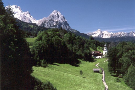 Wamberg mit Zugspitzmassiv im Zugspitzland